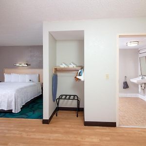 Premium King Room Disability Access Smoke Upgraded Bedding Snack Box